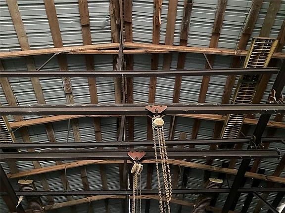 5th image of 20213 Narrow Rd