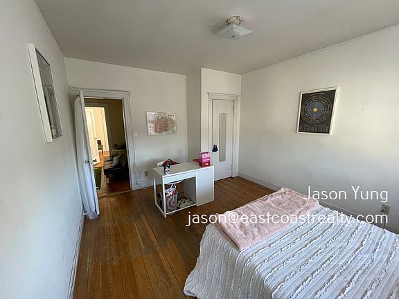 4th image of 42 Linden St #15