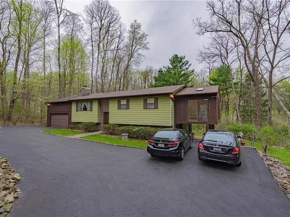 6722 Corning Rd, Zionsville, PA 18092