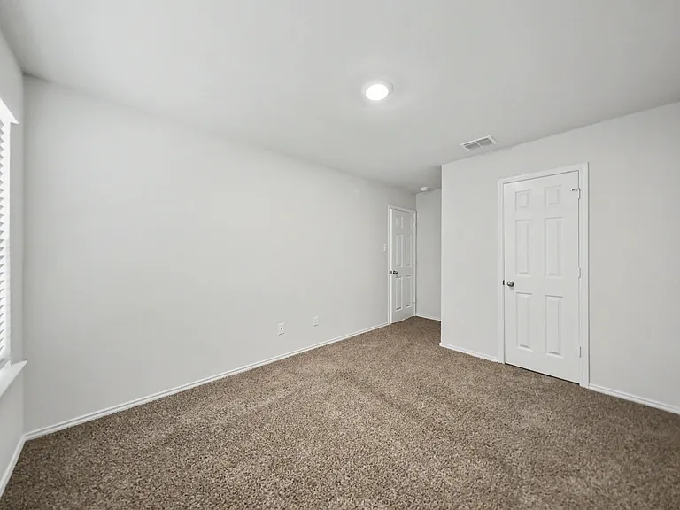 1100 Ottoman Loop — Photo 16