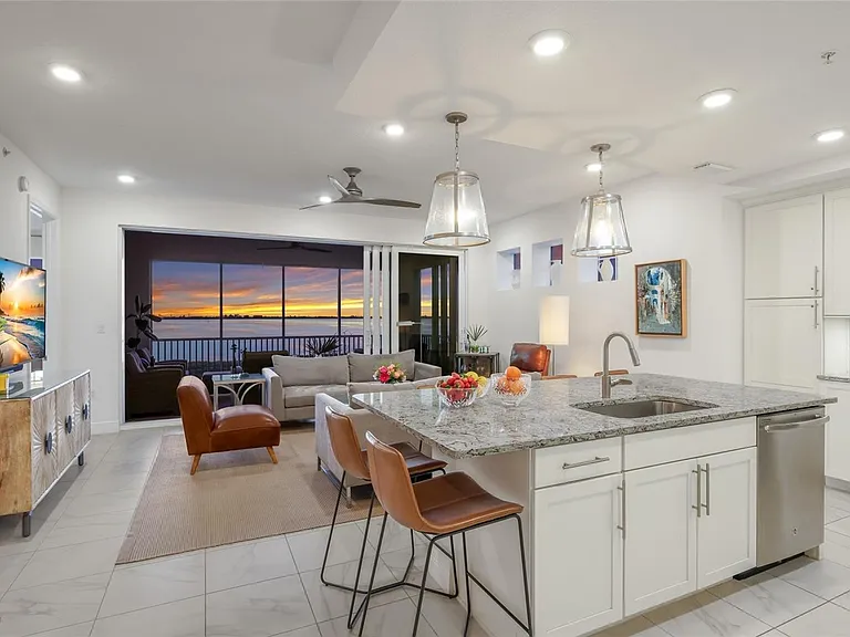 376 Aruba Cir #203 — Photo 3