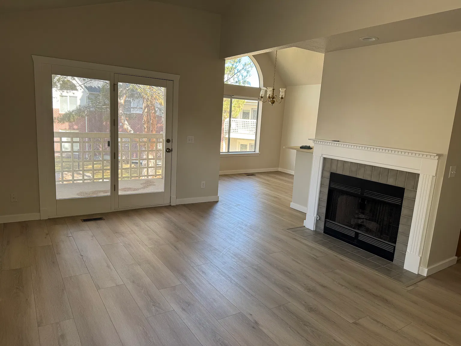 2 bed, 980 sqft, $1,800 — Photo 4