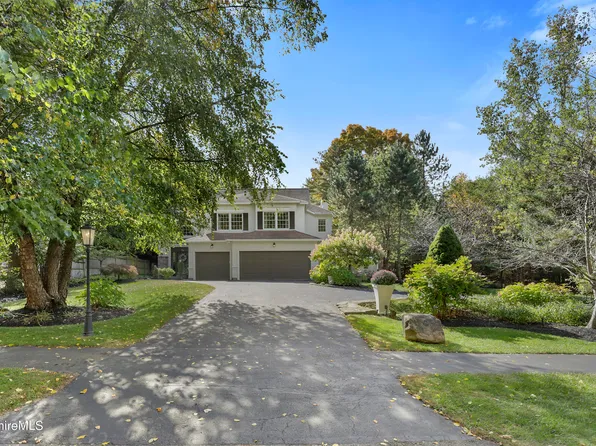 269 Mountain Dr, Pittsfield, MA 01201