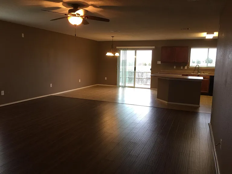 8121 Macgregor Dr — Photo 5