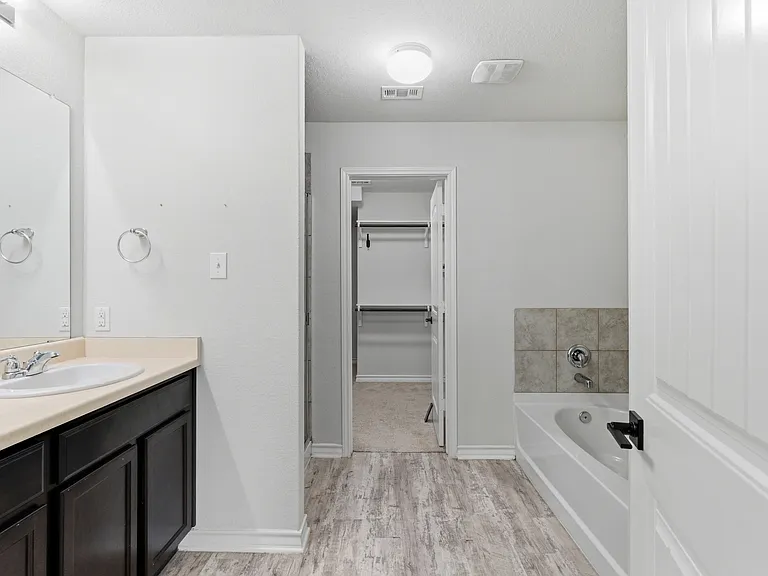 2623 Barbwire Way — Photo 7