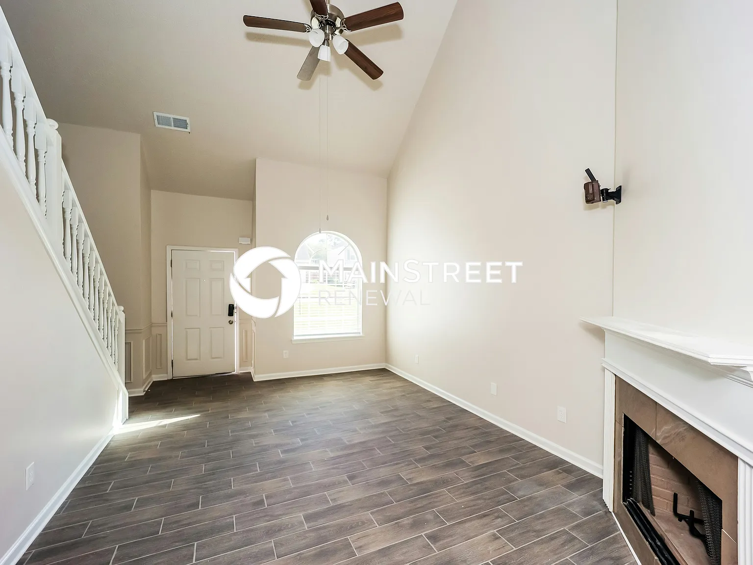2618 W Meyer Dr — Photo 3