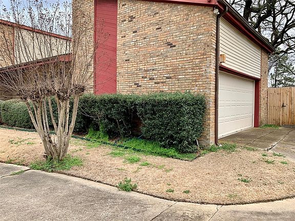 4th image of 707 River Oaks Dr