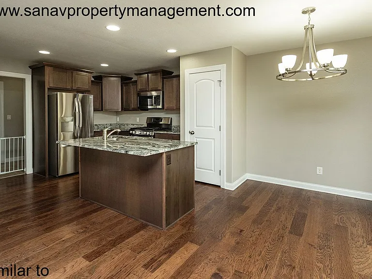 303 Marie Ave — Photo 12