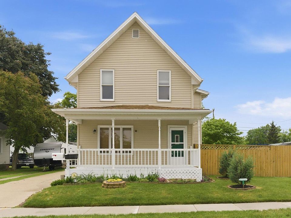 1st image of 415 Adams STREET