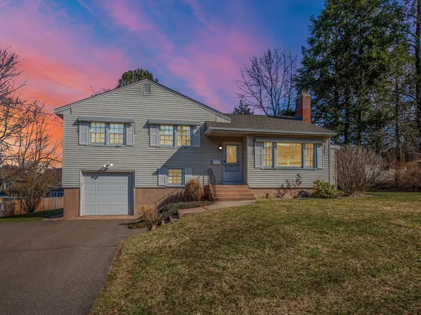 17 Hilltop Drive, Manchester, CT 06042