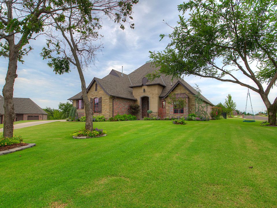 1st image of 9308 NW 97th Cir