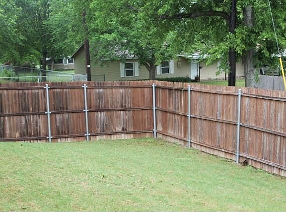 4th image of 2610 Eastwood Dr