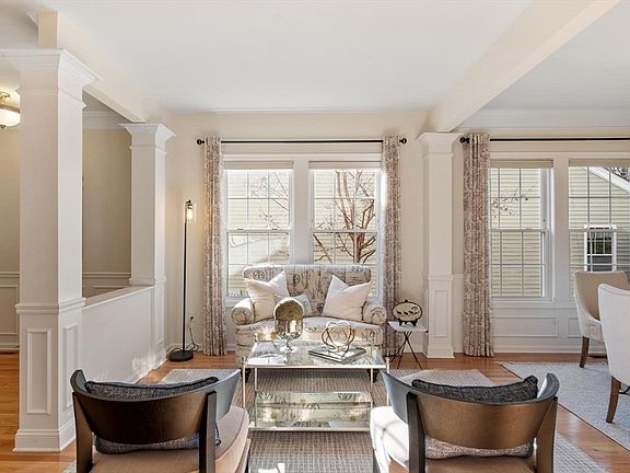 4th image of 35 Greenside Ln #35