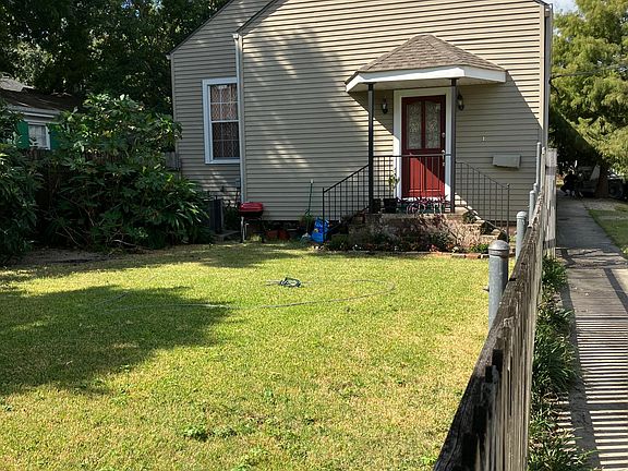 Large shaded yard