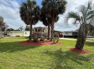 2417 Vindale Rd, Tavares, FL 32778