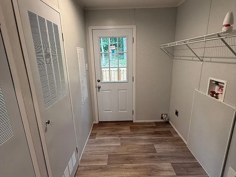 3209 S Highway 16 — Photo 12