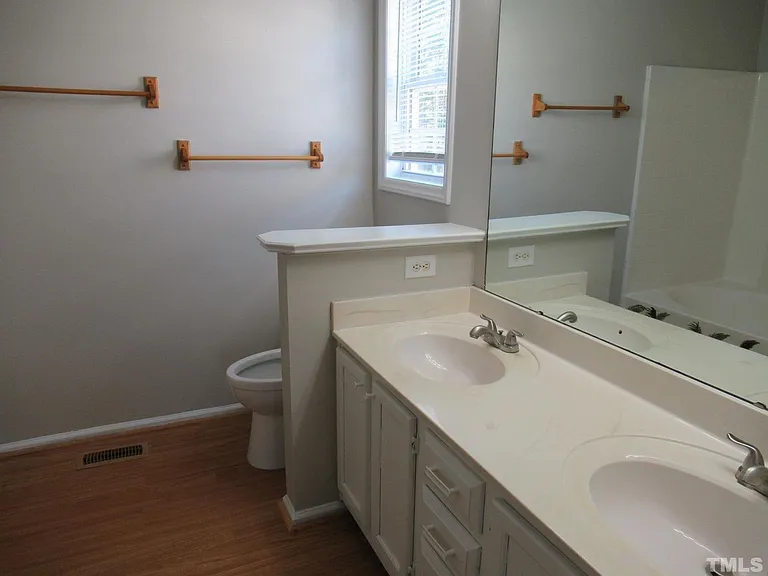 324 Springside Dr — Photo 9