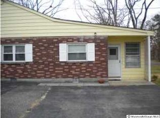 28 Holly Ln, Cresskill, NJ 07626