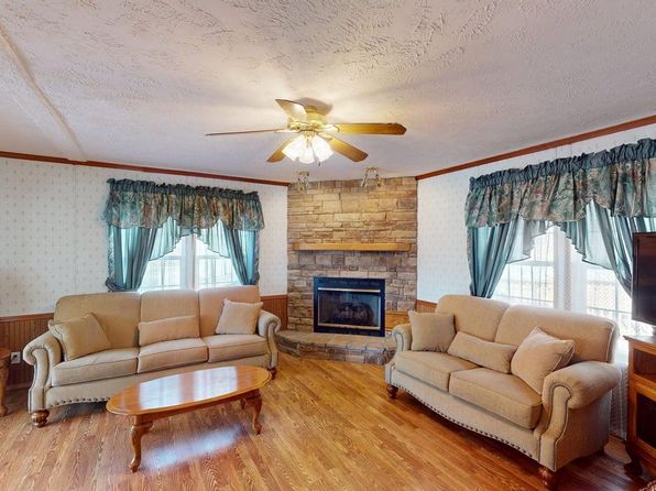 566 Wild Apple Ln, Paw Paw, WV 25434