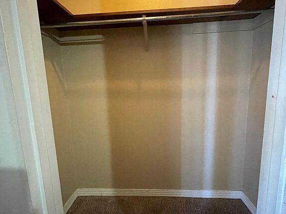 4th image of 51 Brandon Hall Dr APT C