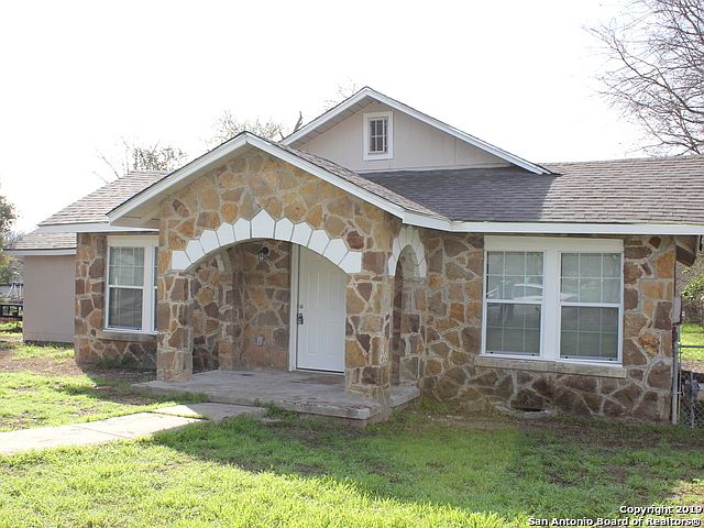 1st image of 574 Avondale Ave