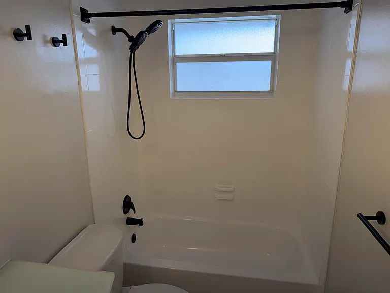 2051 NE 56th St #2 — Photo 15