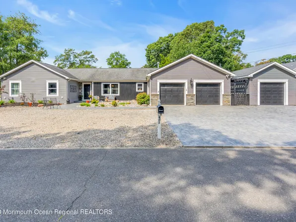 402 Hickory Lane, Forked River, NJ 08731