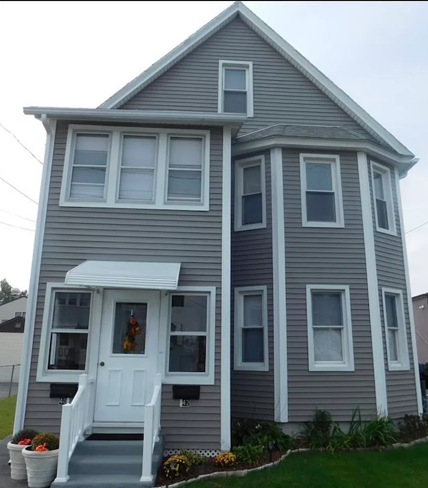2 bed, $1,600 — Photo 1