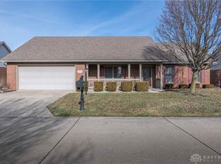 1876 Willow Lakes Dr, Springfield, OH 45502