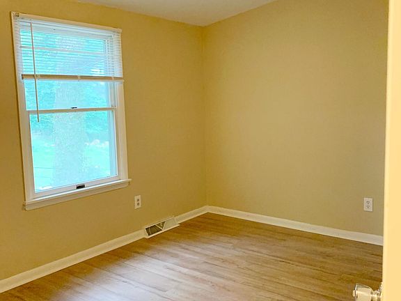5th image of 7316 Rockridge Rd