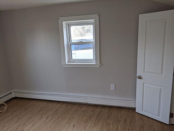 5th image of 171 East St APT 1L