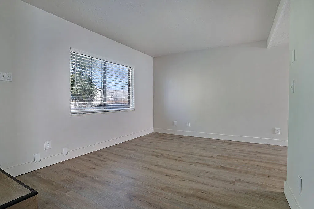 Westmont Townhomes — Photo 3