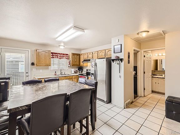 4th image of 465 Miller Avenue
