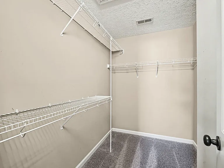 1304 Freedom Dr — Photo 18