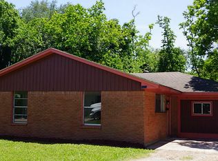 1823 W Lang St, Alvin, TX 77511