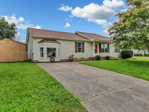 3200 N Senseney Cir, Clarksville, TN 37042