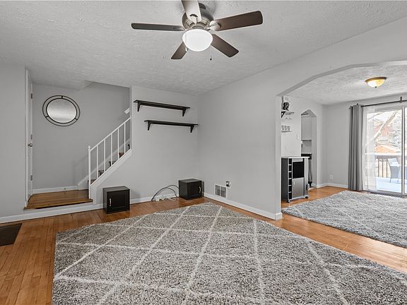 5th image of 2845 Glendale Ave