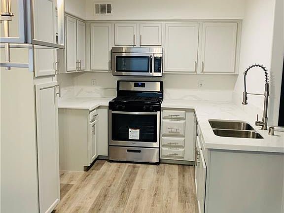 5th image of 3152 Tarpon Dr Unit 102
