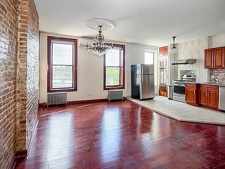 4th image of 483 7th Ave APT 4