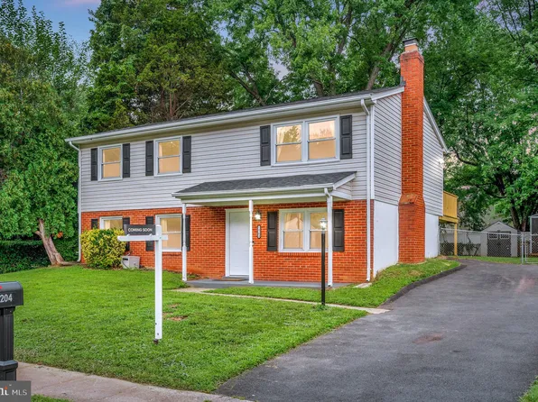 14204 Lindendale Rd, Woodbridge, VA 22193