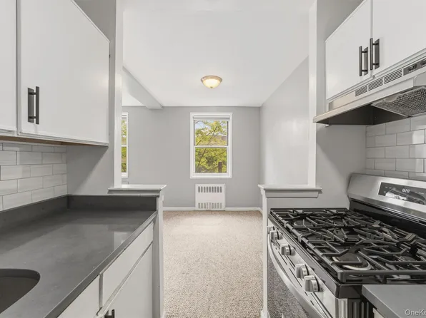5 Sadore Lane #H3, Yonkers, NY 10710