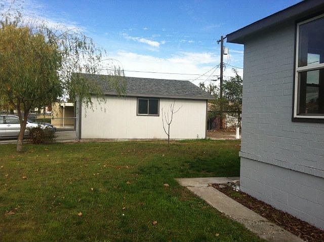 2nd image of 1311 W Yakima St