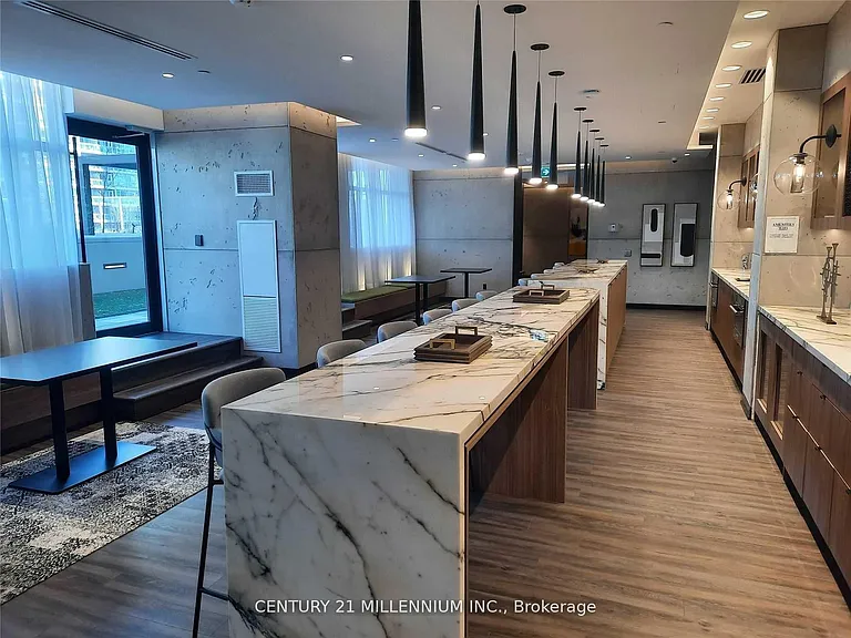 251 Manitoba St #1910 — Photo 18