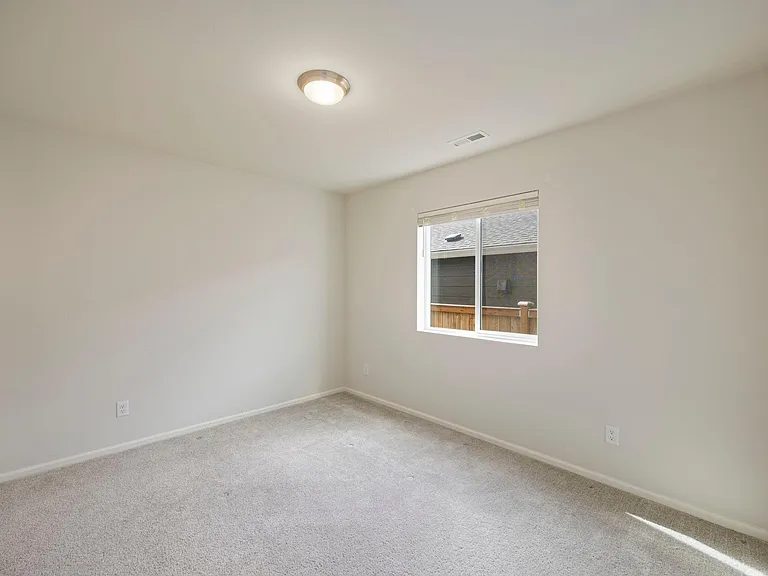 9214 Candytuft Dr SE — Photo 2