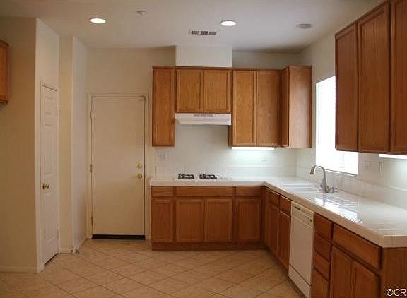 5th image of 6840 Earhart Ave