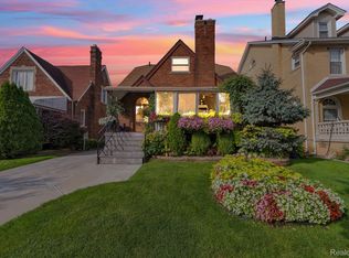 7533 Hartwell St, Dearborn, MI 48126