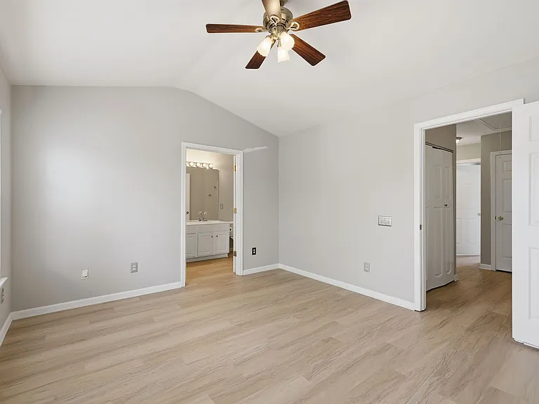 3221 Mannington Dr — Photo 15