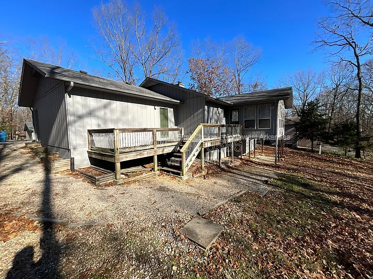 12 Sunderland Dr — Photo 3