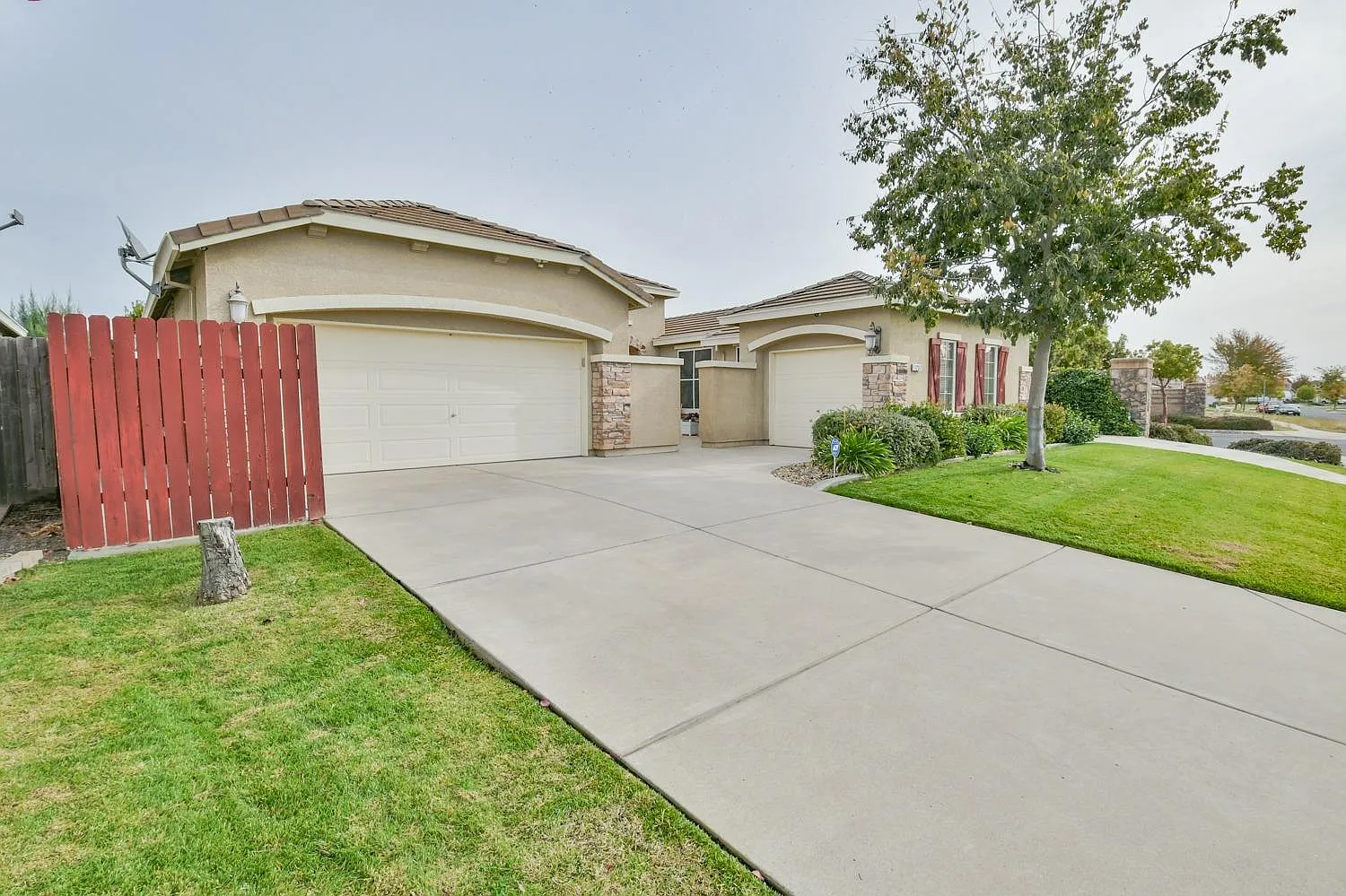 1237 Pecos Way photo 1