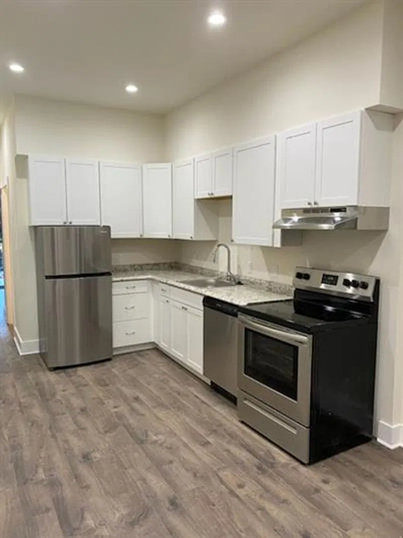 119 West Saratoga Street — Photo 1